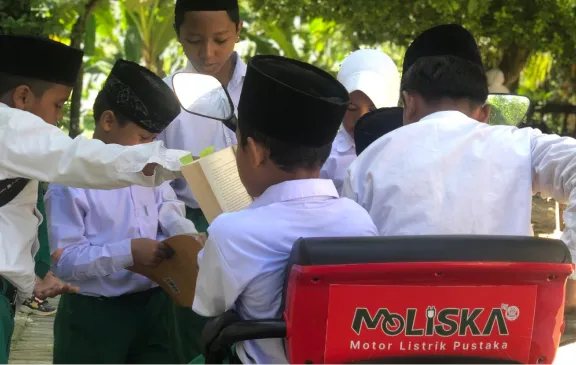 Dokumentasi Compok Literasi 34